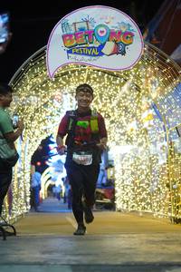 BIB: 5350
                            <button type="button" onclick="openModal(21830506)" class="btn btn-primary btn-sm float-right btn-popup" data-toggle="modal" data-target=".modal-high-quality">
                        <i class="fas fa-shopping-cart"></i> Add to Cart
                    </button>
                                            <button type="button" onclick="isThisMe(21830506, true)" class="btn btn-success btn-sm float-right btn-popup btn-isme hidden" data-toggle="tooltip" data-placement="bottom" title="นี่คือรูปของคุณใช่ไหม คลิกที่นี่เพื่อเอาเข้าอัลบั้ม">
                        <i class="fas fa-plus"></i> Add to album
                    </button>
                    <button type="button" onclick="isThisMe(21830506, false)" class="btn btn-warning btn-sm float-right btn-popup btn-isnotme hidden">
                        <i class="fas fa-ban"></i> Remove from album
                    </button>